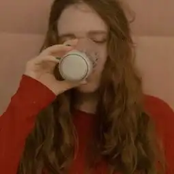 可爱欧美女生微信头像
