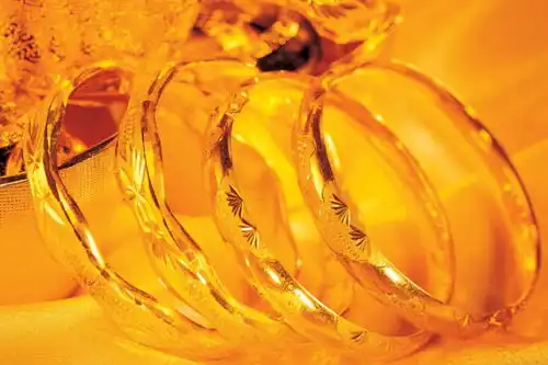 十二月初,财神点名,财运一波接一波,面貌一新的四大生肖
