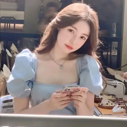心动女生头像浪漫世界值得孤身
