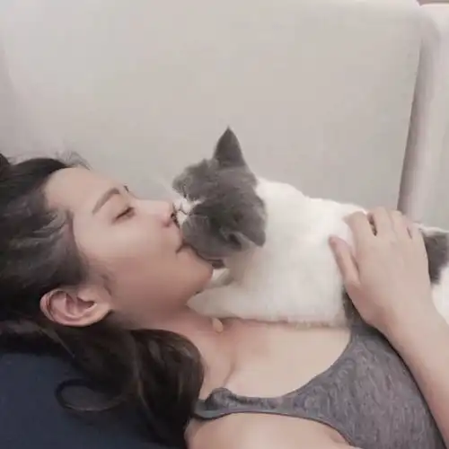 女生头像丨无须有过多的抱怨,那样只会使你自己的心更累
