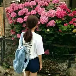 能给我找一张和这个图片对应的情侣图片吗急用刚处对象,找不到和她对应的头像希望大家能够帮助我
