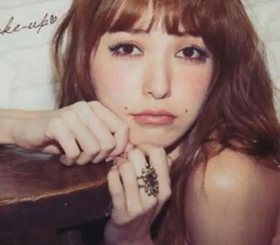 脸上这3处有黑点的女生,颜值一般不低,中一个就偷着乐
