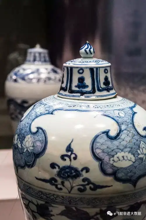 爹不疼娘不爱,景德镇瓷器的锦鲤之路
