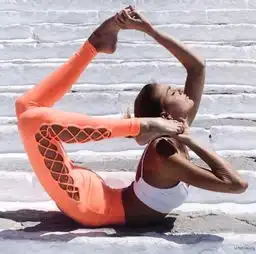 一张自拍照价值十万澳洲22岁美女的故事还很励志
