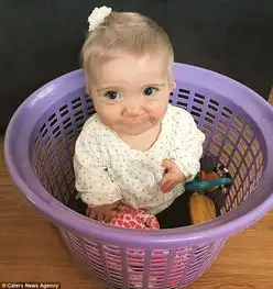 上海热线消费频道真人版拇指姑娘幸运存活双亲均身高超1.8米
