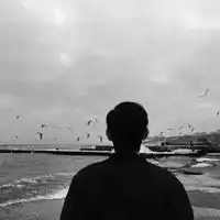 qq男生伤感头像背影qq背影帅气伤感男头像
