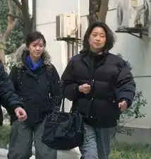 明星卸妆暴丑家居照由超美变暴丑太震撼
