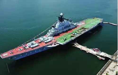 明斯克航母在江苏着火,曾为苏联海军主力,威震整个远东
