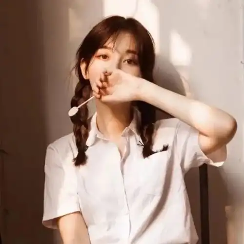 我的个性头像背景图
