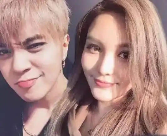 圈内再爆大料女星被爆同时邀多名男星去房间,网友贵圈真乱
