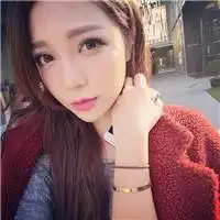 齐刘海长发戴眼镜动漫女生图片微信头像图片大全
