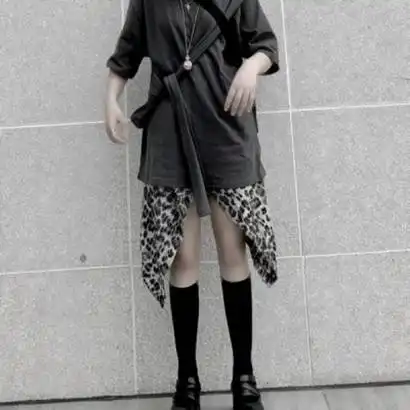酷酷的头像女生半身图片美女头像酷酷的图片
