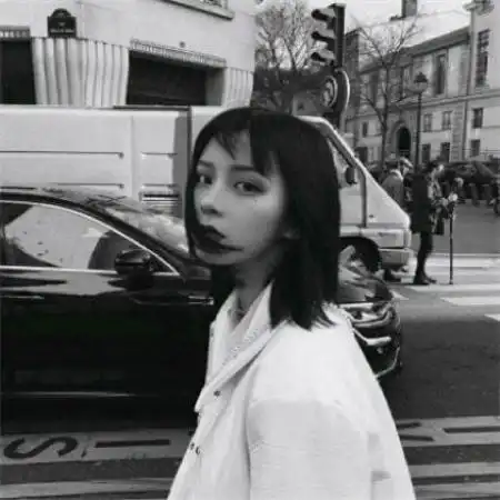 女生微信头像黑白霸气,快来挑选一个社会女头吧
