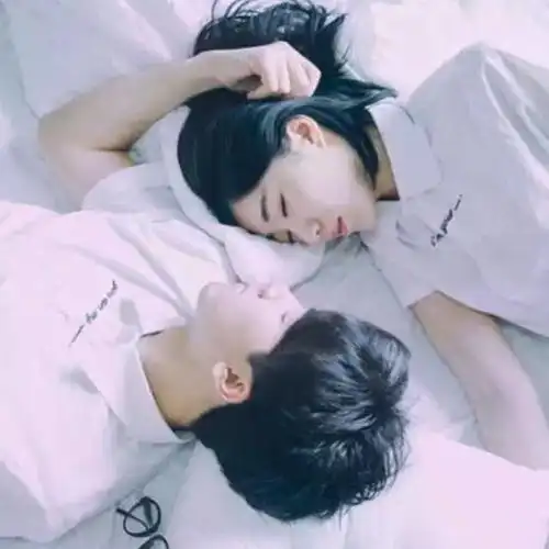 愿你天黑有灯,雨天有伞,余生有良人相伴
