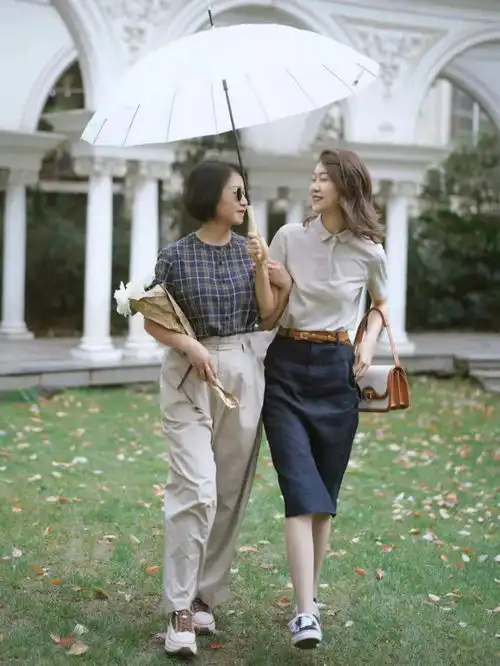 中年妈妈如何打扮既舒适又大方得体这份优雅美丽的穿搭指南请收好
