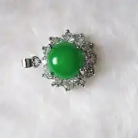 玉石祖母绿微信头像
