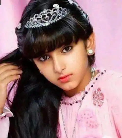 文莱马丁王子狮子老虎做宠物,女友娇娆多姿,不比迪拜哈曼丹差
