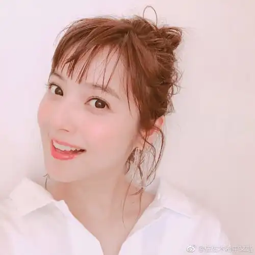 30岁女生,究竟是先紧致还是抗皱
