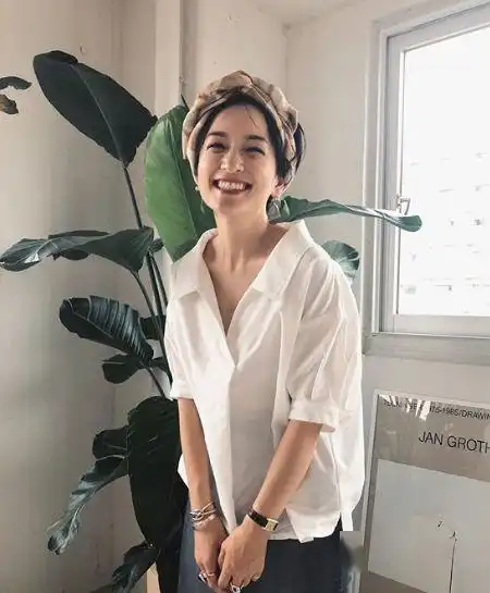 为什么有些中年妇女气质如少女网友太难了,第一条我就做不到
