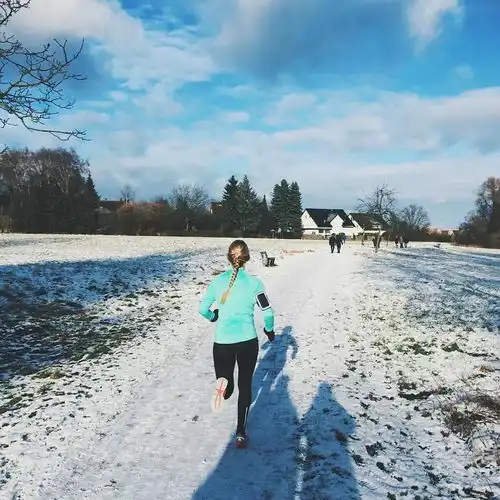 想要减肥,晨跑和夜跑哪一个更好你又该掌握哪些方法
