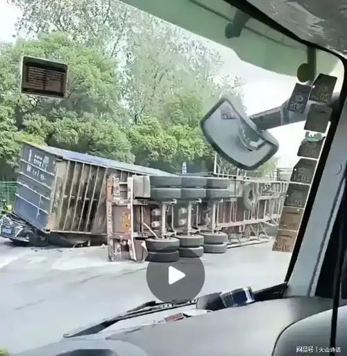 5死上海突发一起严重车祸,惨烈图片流出,卡车司机铸成大错
