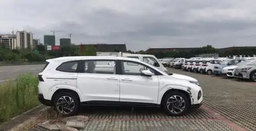 这款全新mpv究竟有多现代
