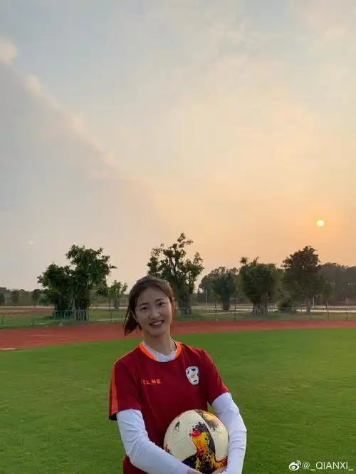 中国最美女足自宣转会看看这颜值年仅21岁不输女团图
