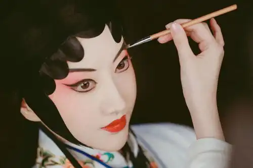 组图绝美司藤首曝预告景甜旗袍造型风情万种
