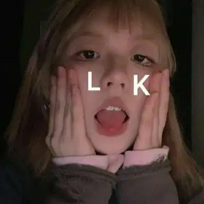 校服穿着像大妈,按照这3个方式穿,秒变全班最靓的妞
