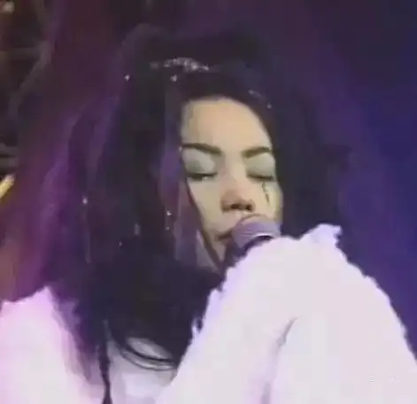 孟美岐吴宣仪都在画的泪痣妆,美上天了,泪痣妆大盘点,看看你pick哪一款
