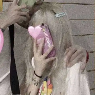 漂亮的不易撞真人情头头像
