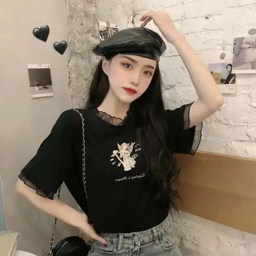 黑色怎么穿才不土不老气
