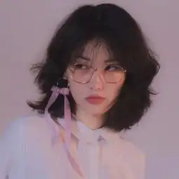 别再因为眼镜,选错发型
