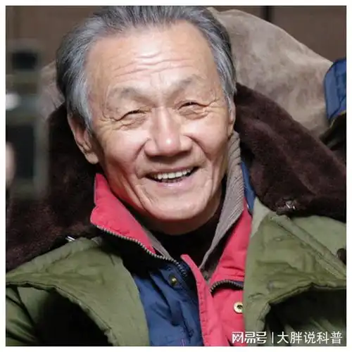 田成仁一路好走,中国第一村长,好想念茂源老汉和小花爷爷啊
