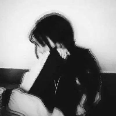 侧脸黑白女头像高冷网图女生孤独伤感头像
