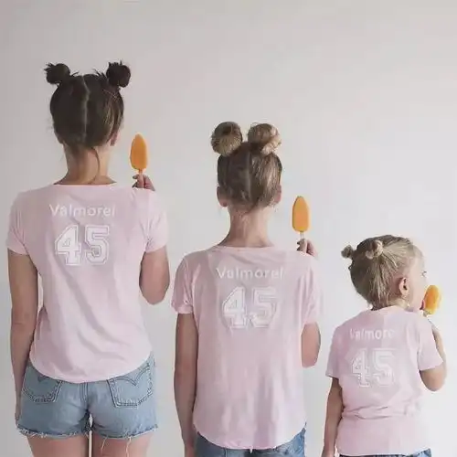 母女三人凭借一组照片爆红ins,网友直呼又来骗我们生女儿
