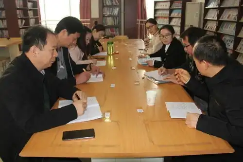 经开区教研员参加一中经开听评课活动
