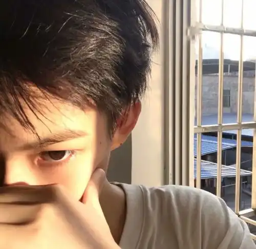 喜欢和玩玩你的男生有什么区别若这3点全中,趁早让他滚
