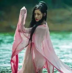 张天爱晒沙滩游拍照,沙滩上的她又飒又a,网友这谁扛得住
