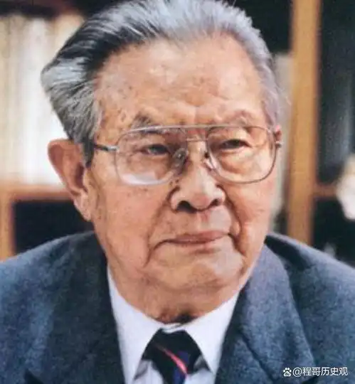 黄华曾任副总理,1976年接替乔冠华担任外交部部长,令人敬佩
