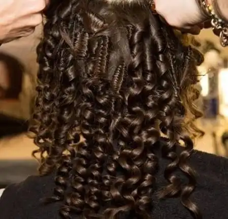 五六十岁女人不适合烫羊毛卷三个细节搞明白,七八十岁都可以烫
