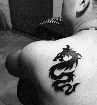 男生这5个地方最适合纹身,尤其是第2个,帅到让人目不转睛
