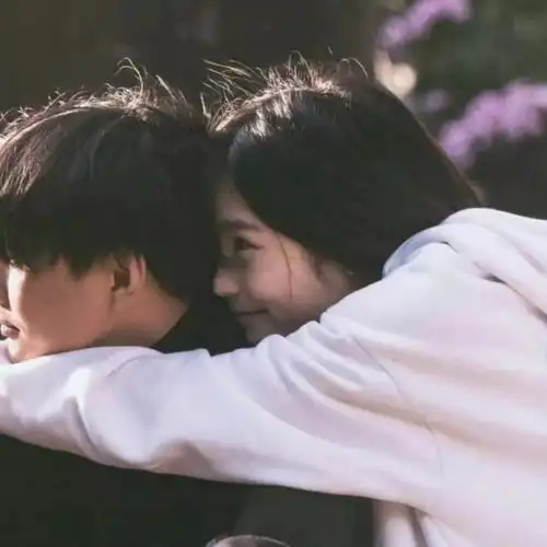 甜到你对象的情侣网名.
