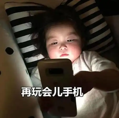 咋回事绵阳一手机店内,修手机的顾客反被警察带走
