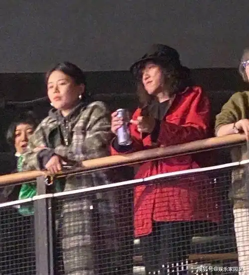 马思纯新恋情疑曝光,男方可能是乐队主唱张哲轩
