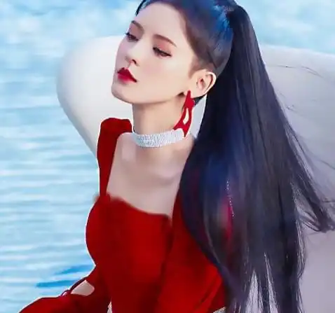 女明星扎上高马尾,张予曦又美又飒,鞠婧祎甜美,郑爽青春回来了
