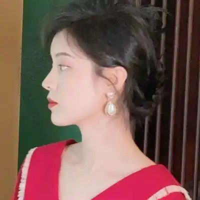 超级好看的港风复古女头
