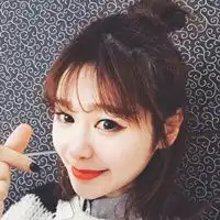 半丸子头美女头像好看的半丸子头
