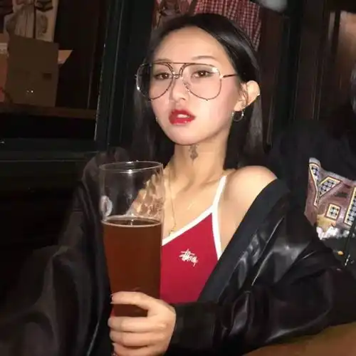 头像壁纸往事如风,爱恨随意
