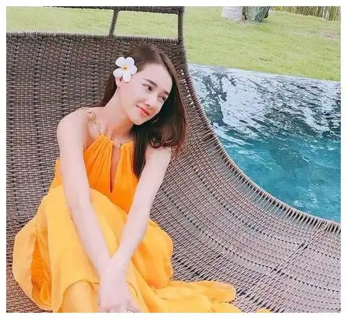 越南演艺圈女星颜值都很高,30岁还光鲜亮丽,一点不输18岁小姑娘

